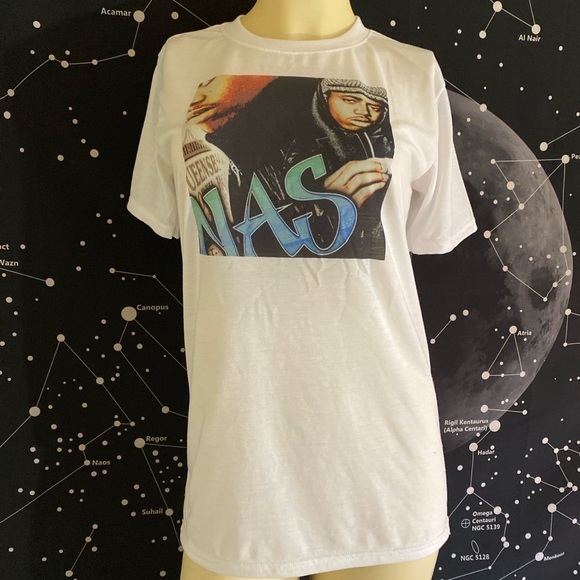 NAS graphic tee. 🌍 - Picture 3 of 4